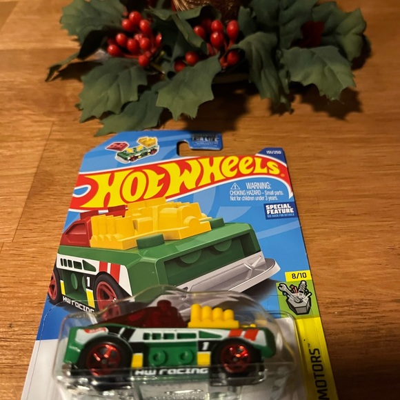 HotWheels Experimotors Custom Small Block - Picture 3 of 4